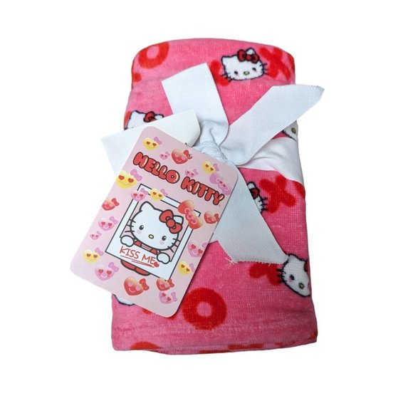 Hello Kitty Other - Hello Kitty Valentines Hand Towels